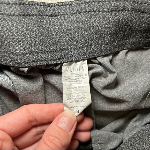 Vuori Banks Short Grey with Green Stripe Size Medium - Picture 8 of 9
